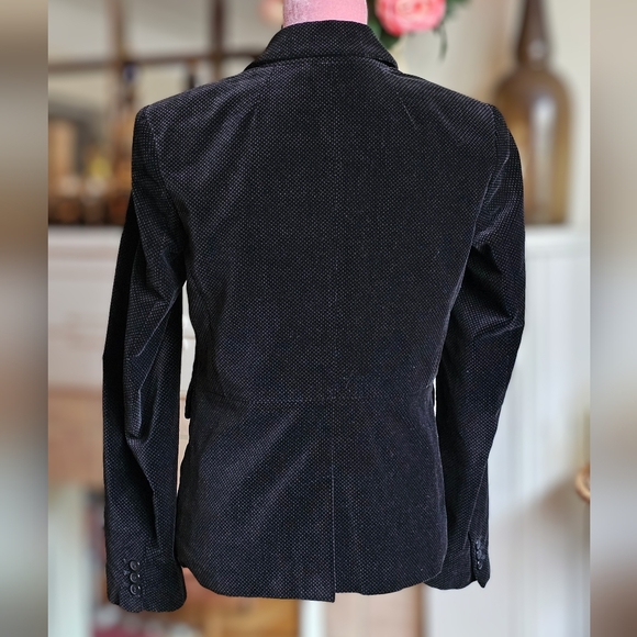 Tommy Hilfiger black velvet blazer. Size 6 - Picture 4 of 10